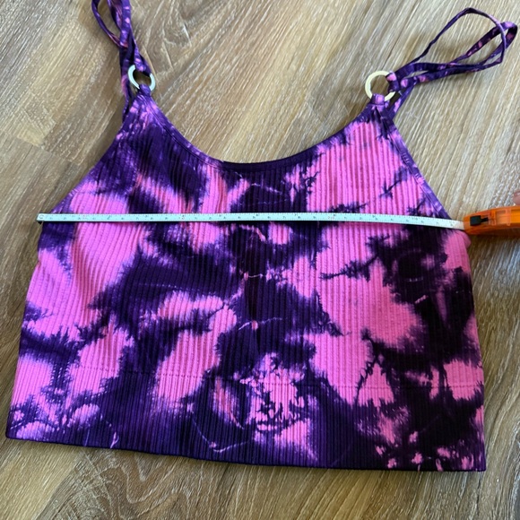 Set Bombshell Sportswear Tie Dye Seamless Leggings and bra top size M. - Picture 5 of 6